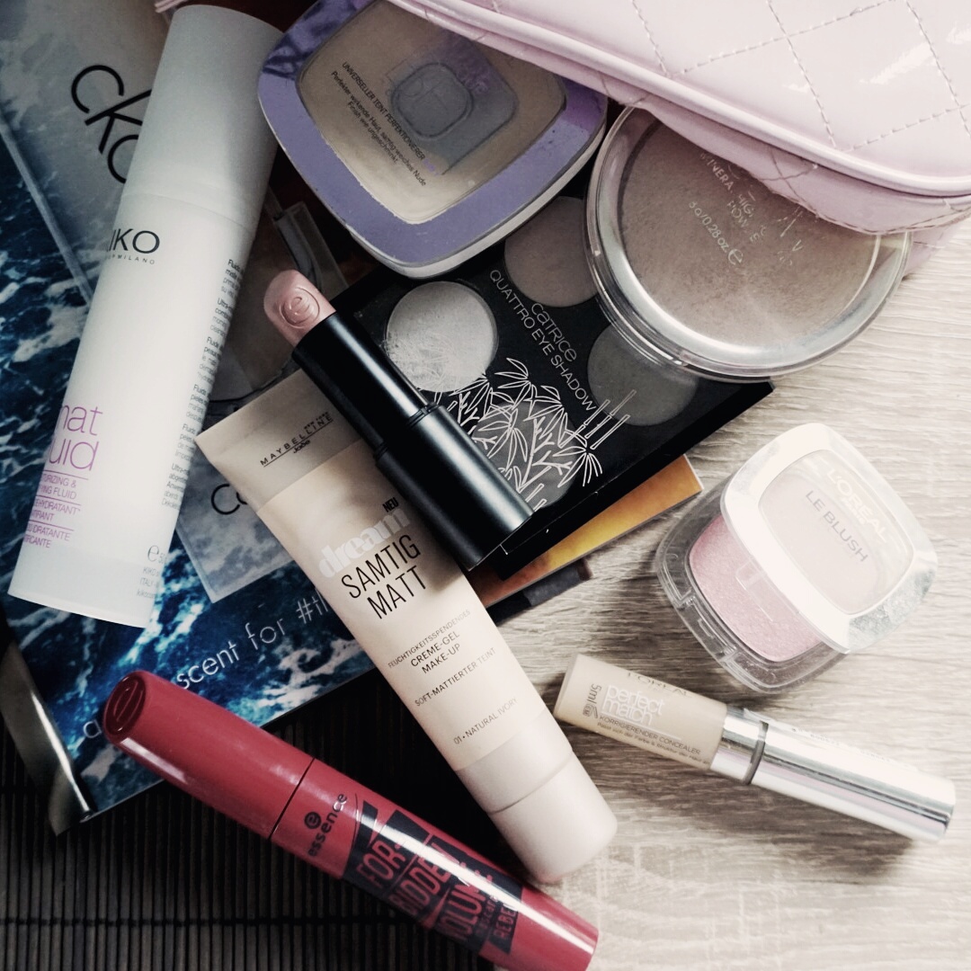 weekle beauty bag