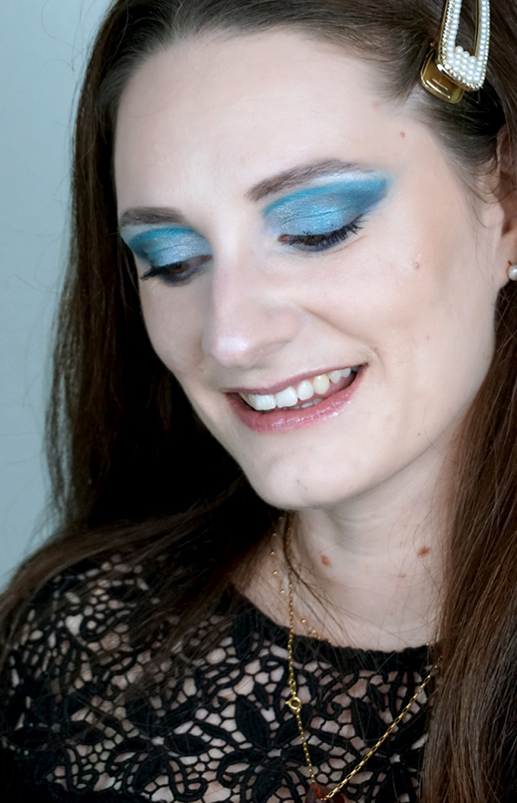 Makeup Look in Blau